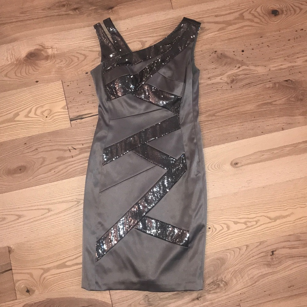 Perfect condition grey stunning cocktail dress!!